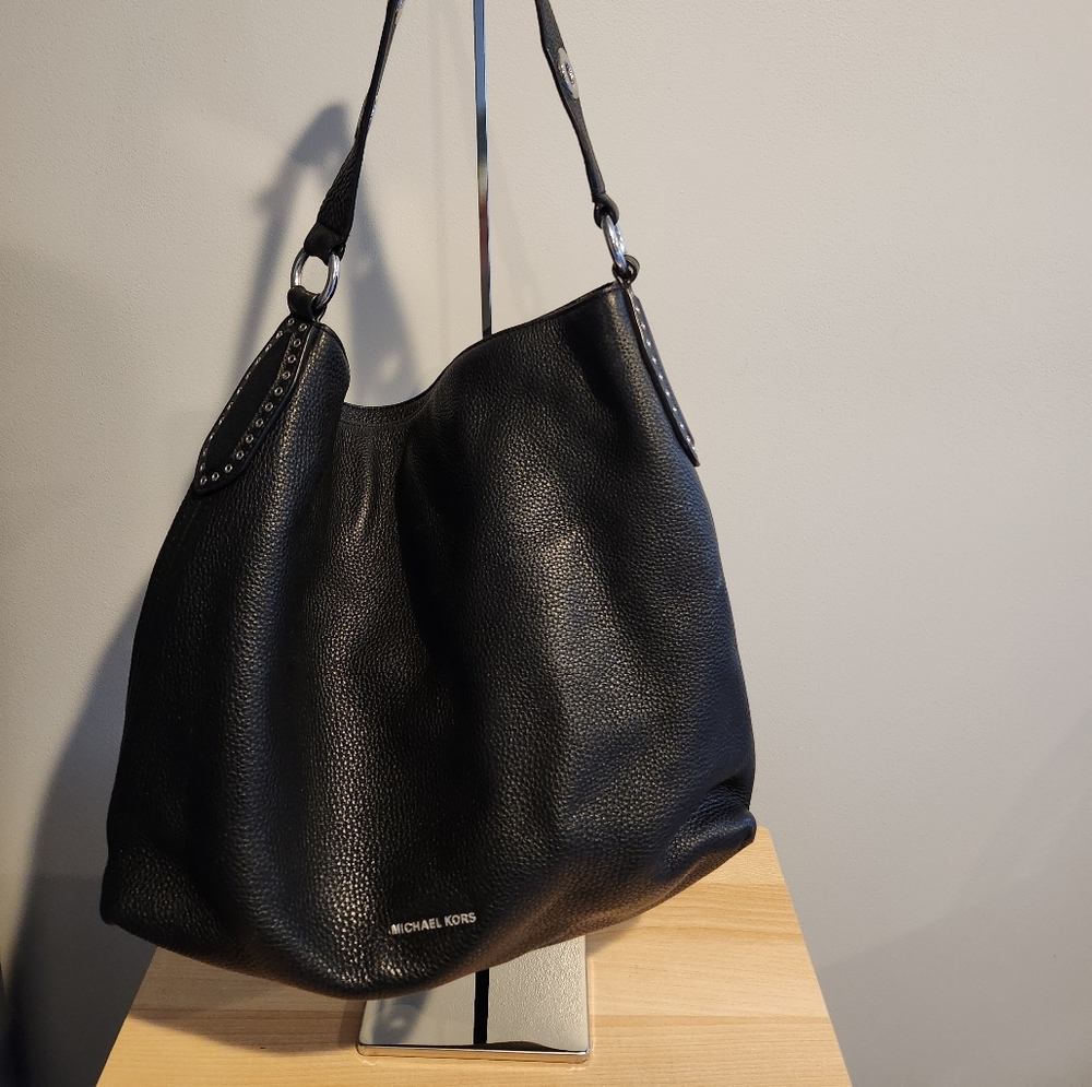 Black Michael Kors bag